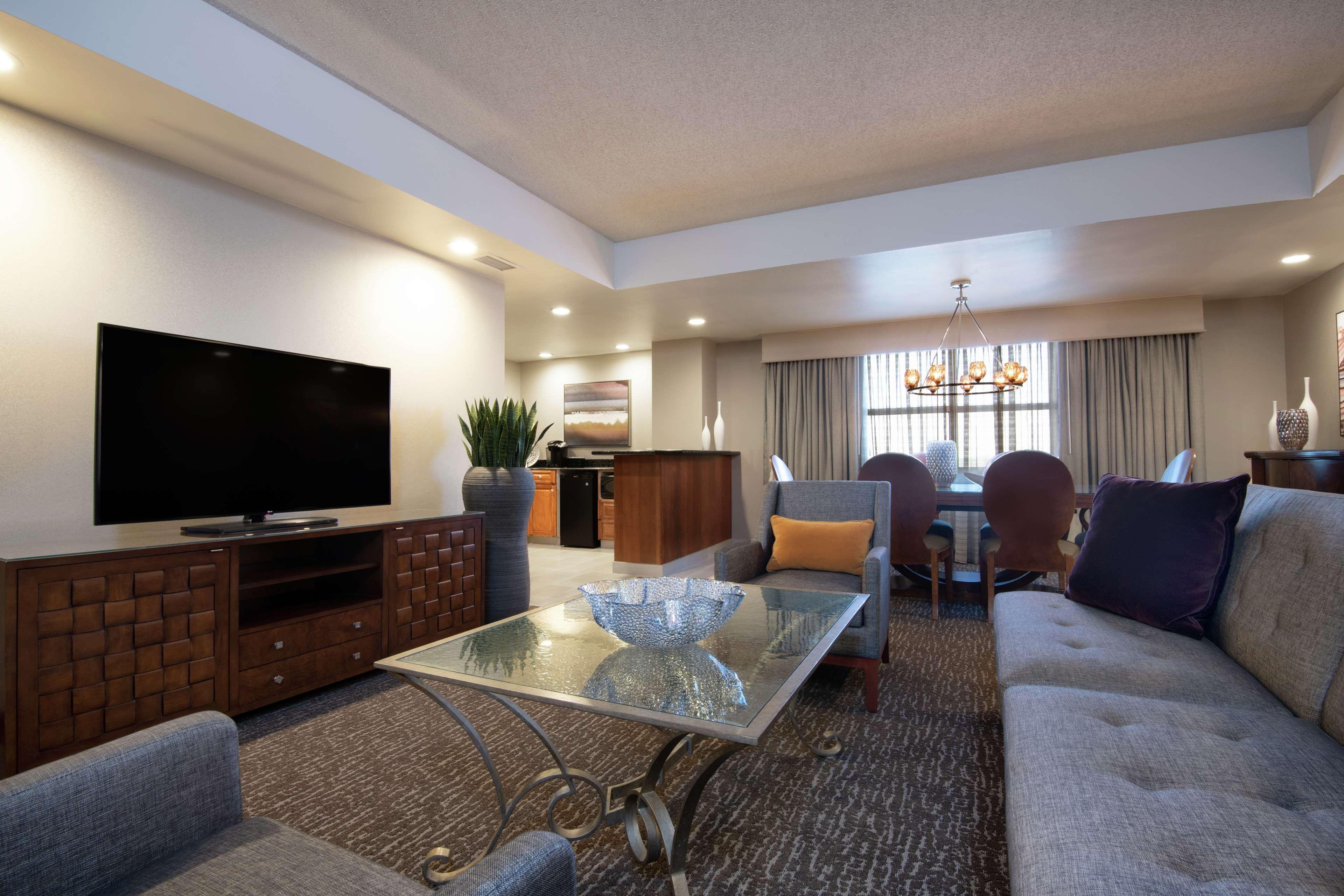 Embassy Suites Northwest Arkansas - Hotel, Spa & Convention Center Rogers Exterior foto