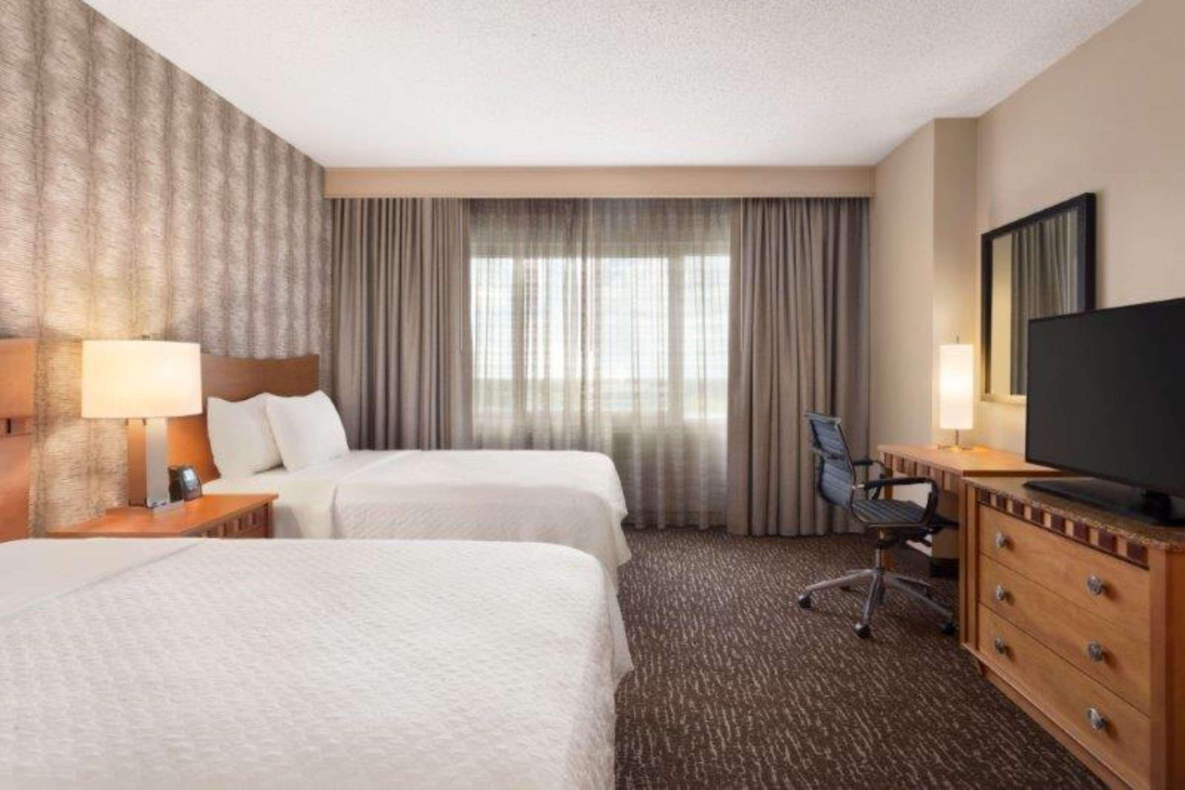 Embassy Suites Northwest Arkansas - Hotel, Spa & Convention Center Rogers Exterior foto