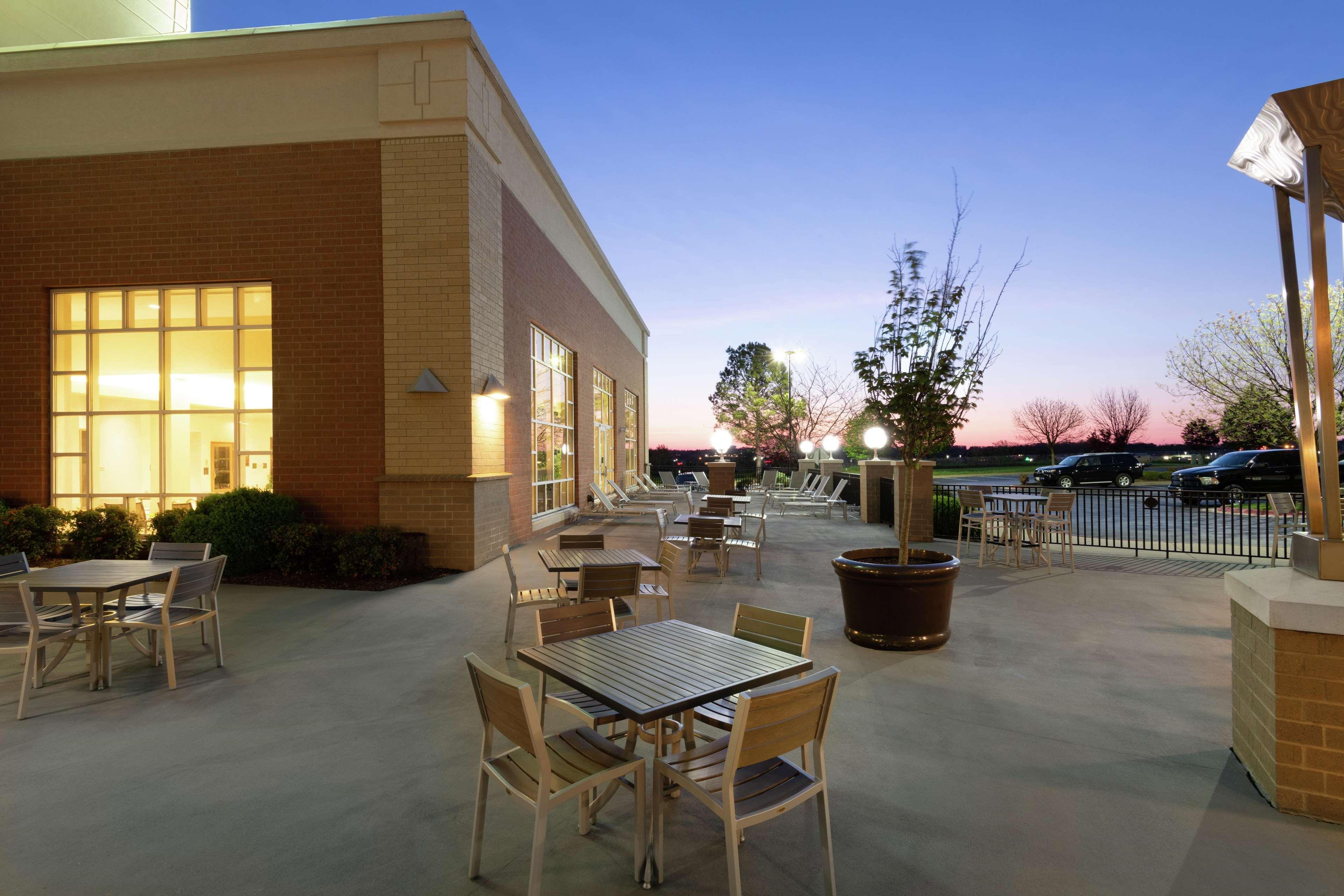 Embassy Suites Northwest Arkansas - Hotel, Spa & Convention Center Rogers Exterior foto